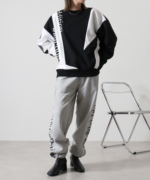m.u japoness 凸凹リバーシブルスウェット （White×Black） セール】Monotone color tape wide sweatshirt / モノトーン配色