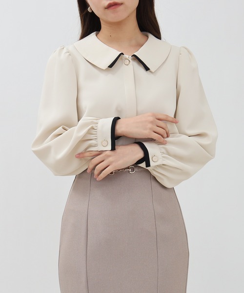 ASTORIA ODIER（アストリアオディール）の「衿配色ブラウス（シャツ/ブラウス・レディース・ベージュ/ブラウン/グリーン/ネイビー/ラベンダー・SMALL/MEDIUM）」の3枚目の写真