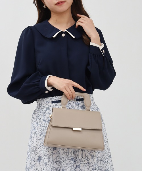 ASTORIA ODIER（アストリアオディール）の「衿配色ブラウス（シャツ/ブラウス・レディース・ベージュ/ブラウン/グリーン/ネイビー/ラベンダー・SMALL/MEDIUM）」の5枚目の写真