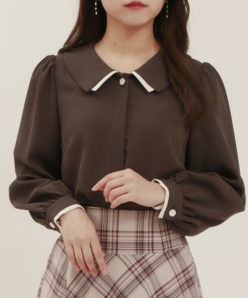 ASTORIA ODIER（アストリアオディール）の「衿配色ブラウス（シャツ/ブラウス・レディース・ベージュ/ブラウン/グリーン/ネイビー/ラベンダー・SMALL/MEDIUM）」の2枚目の写真