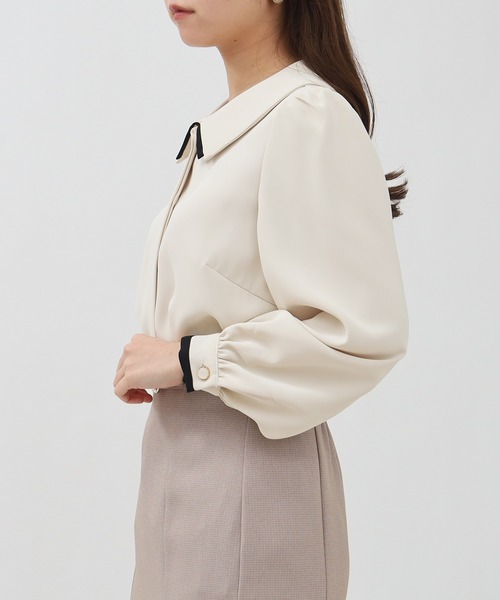 ASTORIA ODIER（アストリアオディール）の「衿配色ブラウス（シャツ/ブラウス・レディース・ベージュ/ブラウン/グリーン/ネイビー/ラベンダー・SMALL/MEDIUM）」の20枚目の写真