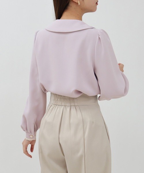 ASTORIA ODIER（アストリアオディール）の「衿配色ブラウス（シャツ/ブラウス・レディース・ベージュ/ブラウン/グリーン/ネイビー/ラベンダー・SMALL/MEDIUM）」の6枚目の写真