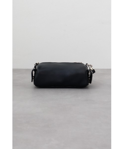 AZUL by moussy(アズールバイマウジー)の「サイドポケットワイドシェイプバッグ(ボディバッグ/ウエストポーチ・レディース・カーキ/ブラック/ブラウン・FREE)」の7枚目の写真