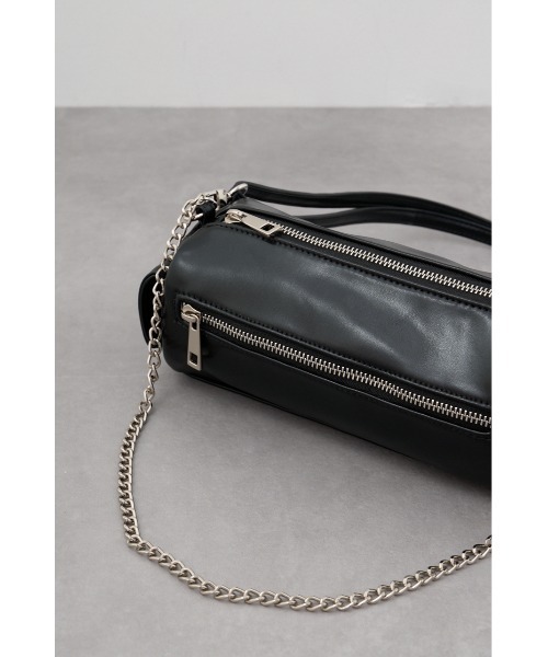 AZUL by moussy(アズールバイマウジー)の「サイドポケットワイドシェイプバッグ(ボディバッグ/ウエストポーチ・レディース・カーキ/ブラック/ブラウン・FREE)」の8枚目の写真