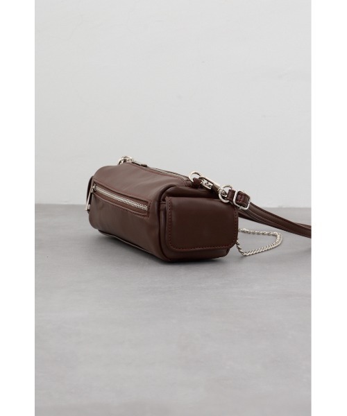 AZUL by moussy(アズールバイマウジー)の「サイドポケットワイドシェイプバッグ(ボディバッグ/ウエストポーチ・レディース・カーキ/ブラック/ブラウン・FREE)」の12枚目の写真