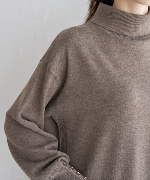 IKKA LOUNGE（イッカラウンジ）の「タートルニットスリットワンピース（ワンピース・レディース・ブラック/モカ・M/L/S）」の19枚目の写真