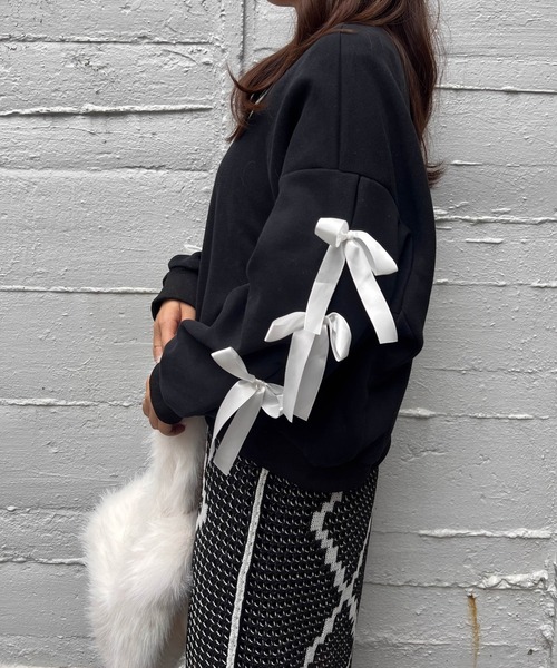 VICKY(ビッキー)の「リボンスリーブショートボリュームスウェット《手洗い可能》(スウェット・レディース・グレー/ブラック・M)」の3枚目の写真