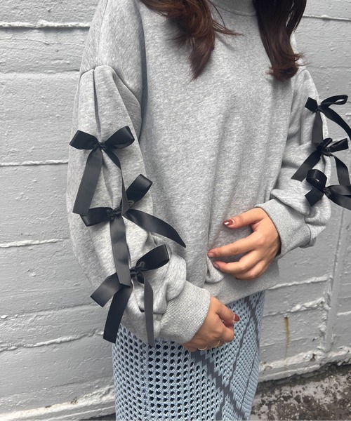 VICKY(ビッキー)の「リボンスリーブショートボリュームスウェット《手洗い可能》(スウェット・レディース・グレー/ブラック・M)」の21枚目の写真