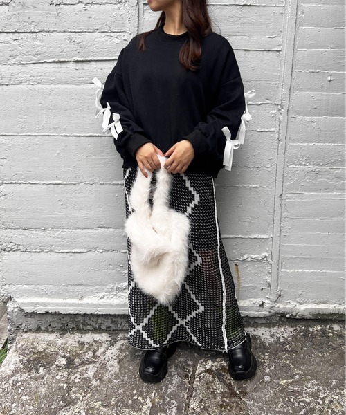 VICKY(ビッキー)の「リボンスリーブショートボリュームスウェット《手洗い可能》(スウェット・レディース・グレー/ブラック・M)」の9枚目の写真