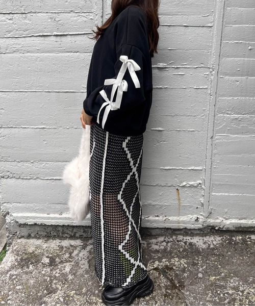 VICKY(ビッキー)の「リボンスリーブショートボリュームスウェット《手洗い可能》(スウェット・レディース・グレー/ブラック・M)」の11枚目の写真