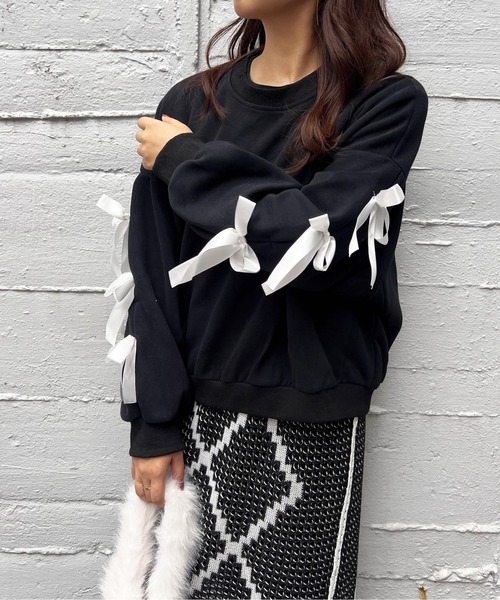 VICKY(ビッキー)の「リボンスリーブショートボリュームスウェット《手洗い可能》(スウェット・レディース・グレー/ブラック・M)」の5枚目の写真