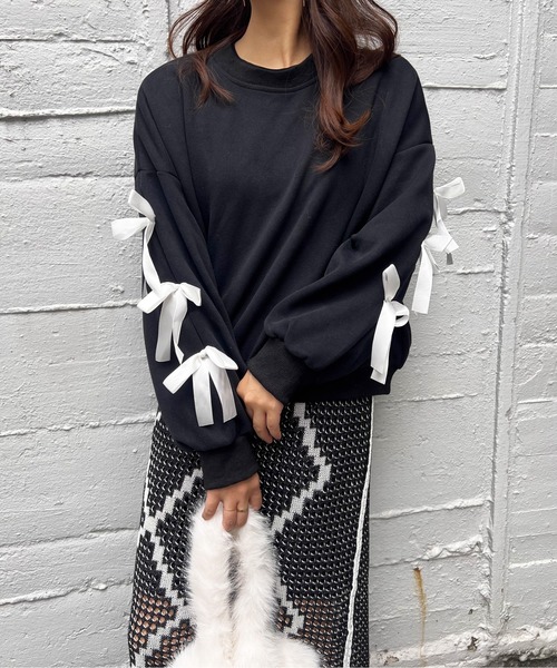 VICKY(ビッキー)の「リボンスリーブショートボリュームスウェット《手洗い可能》(スウェット・レディース・グレー/ブラック・M)」の6枚目の写真