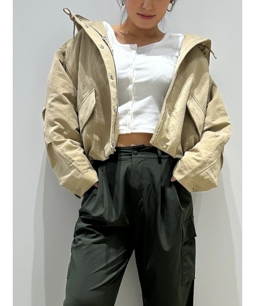GAP(ギャップ)の「リラックス ナイロン パーカージャケット(ナイロンジャケット・レディース・カーキ/ベージュ・XS/S/M/L)」の14枚目の写真