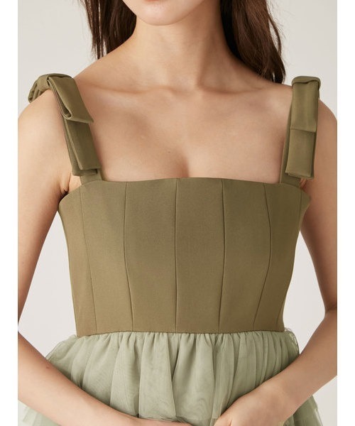 リリーブラウン完売品2025SSベルラインボリュームチュールドレス1度のみの着用 リリーブラウン完売品2025SSベルラインボリュームチュールドレス