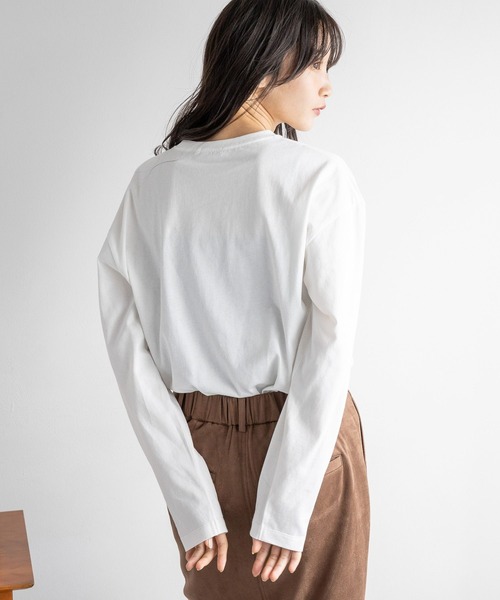 LOWRYS FARM(ローリーズファーム)の「ロゴプリントLS 240593(Tシャツ/カットソー・レディース・ホワイト/ネイビー/アイボリー/チャコールグレー・FREE)」の22枚目の写真