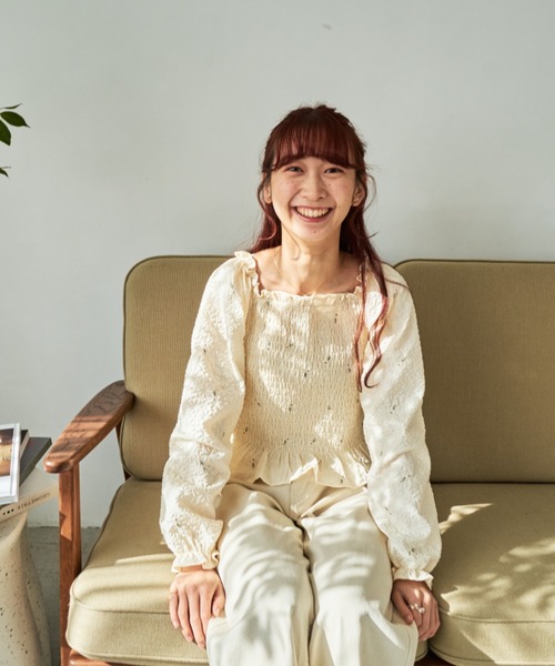 flower（フラワー）の「フラワーエンブロイダリーブラウス（シャツ/ブラウス・レディース・イエロー/ホワイト・FREE）」の3枚目の写真