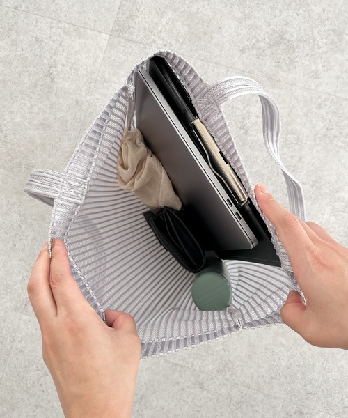 CRAFT STANDARD BOUTIQUE（クラフトスタンダードブティック）の「akha. ストライプメッシュトートバッグ ◆（トートバッグ・レディース・グレー/ブラック/レッド/グリーン・FREE）」の12枚目の写真