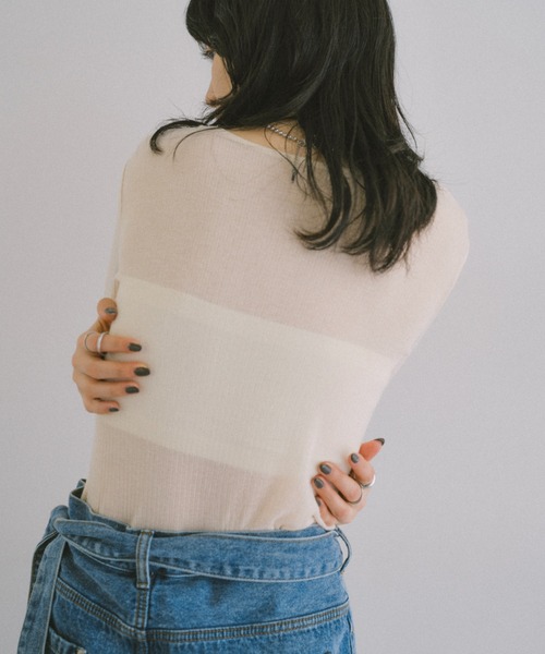 andme（アンドミー）の「【新色追加】ヘンリーネックシアートップス（Tシャツ/カットソー・レディース・ブラック/アイボリー/オフホワイト/グレー/ピンク/ダークベージュ/イエロー・FREE）」の13枚目の写真