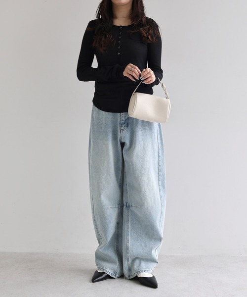 andme（アンドミー）の「【新色追加】ヘンリーネックシアートップス（Tシャツ/カットソー・レディース・ブラック/アイボリー/オフホワイト/グレー/ピンク/ダークベージュ/イエロー・FREE）」の11枚目の写真