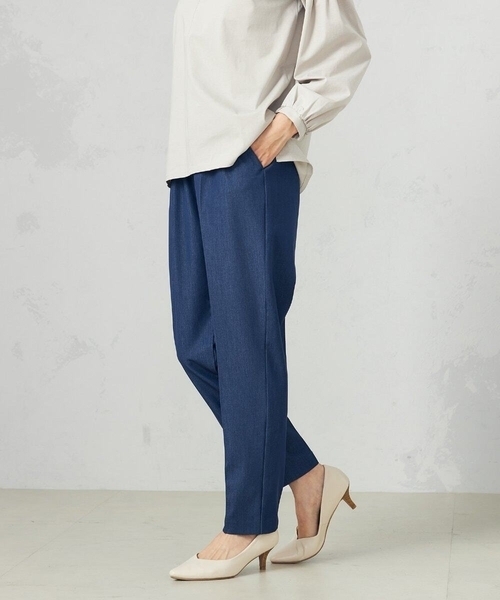 a.v.v（アーヴェヴェ）の「【イージーケア/ストレッチ】美ラクるイージーテーパードパンツ（その他パンツ・レディース・ブラック/ネイビー/グレー/ブルー・40/38/36/34/42）」の9枚目の写真