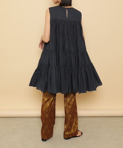 en CAnAF ティアード ノースリーブ ボリューム ワンピース en CAnAF ティアード ノースリーブ ボリューム ワンピース