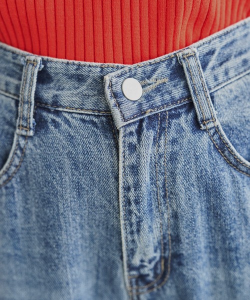 STYLE DELI(スタイルデリ)の「ブリーチストレートデニム(デニムパンツ・レディース・ライトブルー・SMALL/MEDIUM/LARGE)」の6枚目の写真