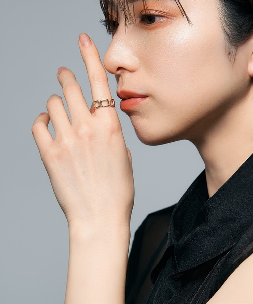 Jewel closet by L&Co.(ジュエルクローゼットバイエルアンドコー)の「K18 デザイン リング【動画あり】(リング・レディース・ゴールド系その他/ゴールド系その他2・9号/11号/13号/15号)」の14枚目の写真