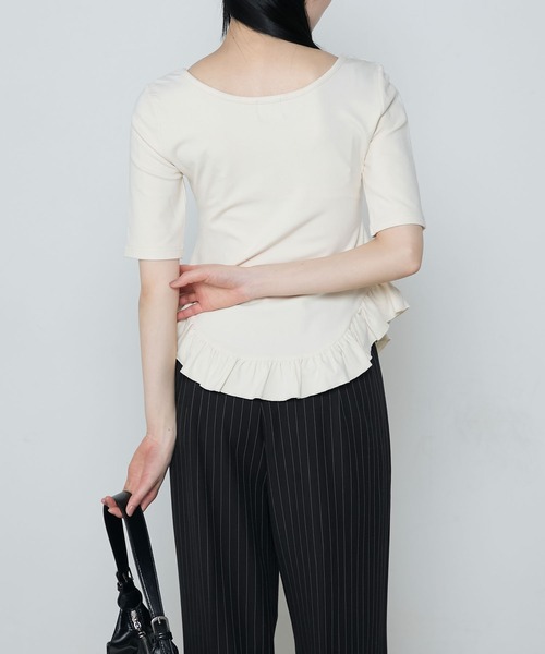 le ELMi（ルエルミ）の「Round hem frill ballet neck tee / ラウンド裾フリル バレエネック カットソー（Tシャツ/カットソー・レディース・ブラック/オフホワイト・FREE）」の14枚目の写真