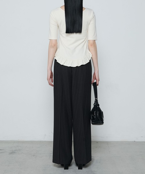 le ELMi（ルエルミ）の「Round hem frill ballet neck tee / ラウンド裾フリル バレエネック カットソー（Tシャツ/カットソー・レディース・ブラック/オフホワイト・FREE）」の18枚目の写真