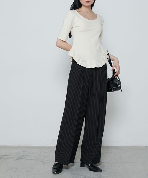 le ELMi（ルエルミ）の「Round hem frill ballet neck tee / ラウンド裾フリル バレエネック カットソー（Tシャツ/カットソー・レディース・ブラック/オフホワイト・FREE）」の19枚目の写真