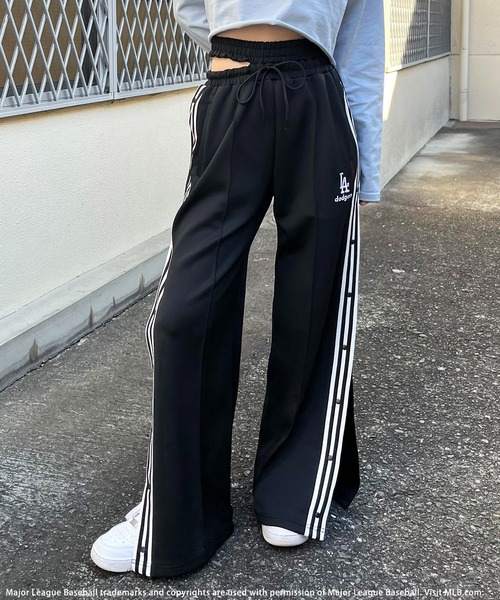 BACK TO THE FIELD（バック トゥー ザ フィールド）の「【MLB】刺繍ロゴウエストデザイントラックパンツ（その他パンツ・レディース・ブラック/ホワイト/ブルー・FREE）」の5枚目の写真