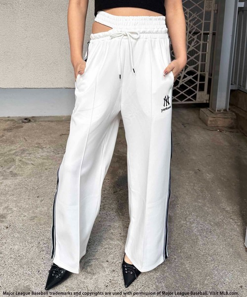 BACK TO THE FIELD（バック トゥー ザ フィールド）の「【MLB】刺繍ロゴウエストデザイントラックパンツ（その他パンツ・レディース・ブラック/ホワイト/ブルー・FREE）」の12枚目の写真