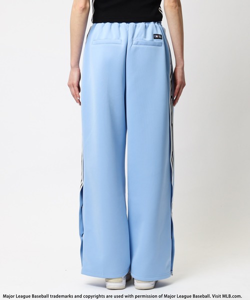 BACK TO THE FIELD（バック トゥー ザ フィールド）の「【MLB】刺繍ロゴウエストデザイントラックパンツ（その他パンツ・レディース・ブラック/ホワイト/ブルー・FREE）」の22枚目の写真