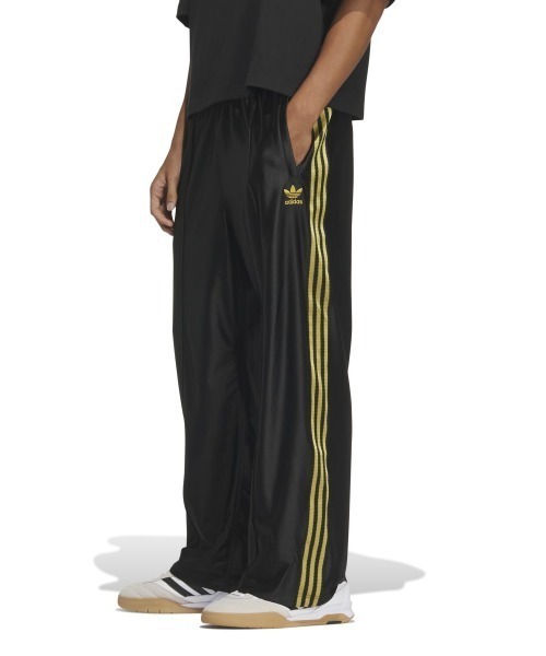 adidas(アディダス)の「adidas Originals SST TRACK PANTS(アディダスオリジナルス SST トラックパンツ)(その他パンツ・メンズ・ブラック系/ブラック/ホワイト系・MEDIUM/LARGE/X-LARGE/SMALL/XX-LARGE)」の3枚目の写真