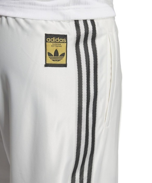 adidas(アディダス)の「adidas Originals SST TRACK PANTS(アディダスオリジナルス SST トラックパンツ)(その他パンツ・メンズ・ブラック系/ブラック/ホワイト系・MEDIUM/LARGE/X-LARGE/SMALL/XX-LARGE)」の8枚目の写真