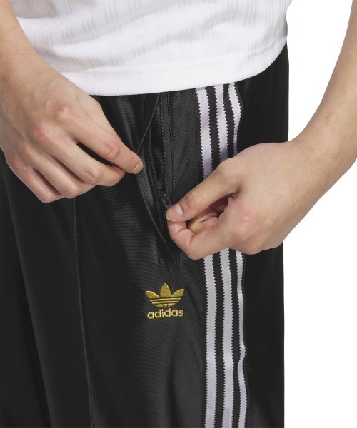 adidas(アディダス)の「adidas Originals SST TRACK PANTS(アディダスオリジナルス SST トラックパンツ)(その他パンツ・メンズ・ブラック系/ブラック/ホワイト系・MEDIUM/LARGE/X-LARGE/SMALL/XX-LARGE)」の12枚目の写真
