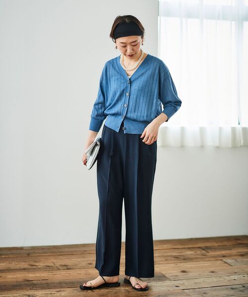 le.coeur blanc（ルクールブラン）の「《手洗い可能》シアーワイドリブラメVカーディガン（カーディガン/ボレロ・レディース・ネイビー/ベージュ/グレイッシュベージュ/ブルー・38）」の7枚目の写真