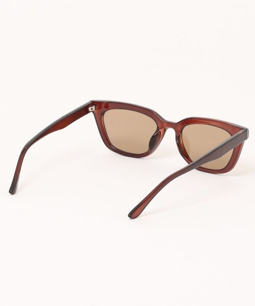 rienda（リエンダ）の「シャープキャットアイウェア（サングラス・レディース・ブラウン/ブラック・FREE）」の15枚目の写真