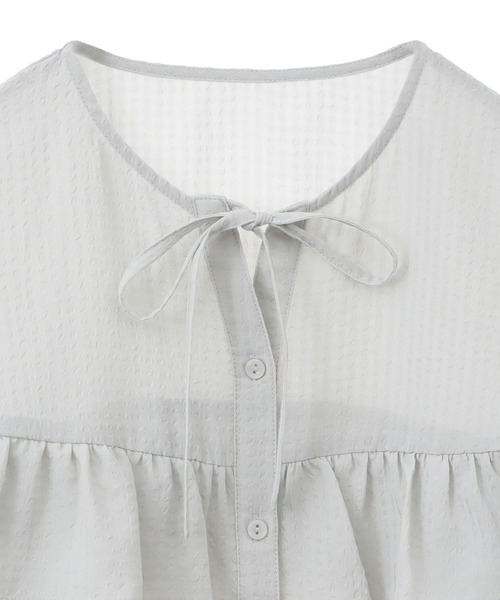 earth music&ecology(アースミュージックアンドエコロジー)の「フリル切替えショートブラウス(シャツ/ブラウス・レディース・オフホワイト/イエロー/ライトカーキ/ブラック・FREE)」の21枚目の写真