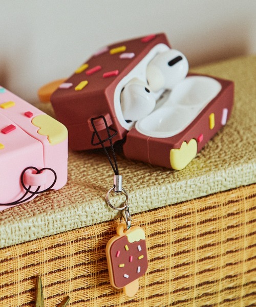niko and...(ニコアンド)の「オリジナルアイスAirPods proケース(ヘッドフォン/イヤホン・レディース・ピンク/ブラウン・0)」の2枚目の写真