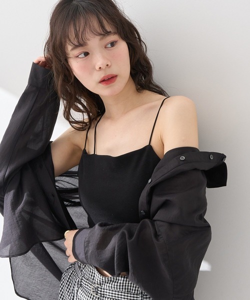 earth music&ecology(アースミュージックアンドエコロジー)の「アシメショルダーショートキャミソール(キャミソール・レディース・オフホワイト/ブルー/ブラック・S/M)」の7枚目の写真