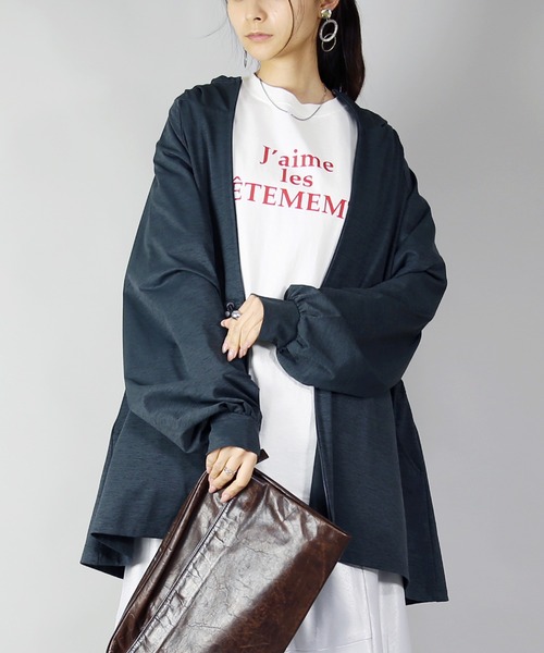 and it_（アンドイット）の「UVカット&ドライタッチ接触冷感ロングパーカー（パーカー・レディース・オフホワイト/チャコール/ブラック・M-L）」の14枚目の写真