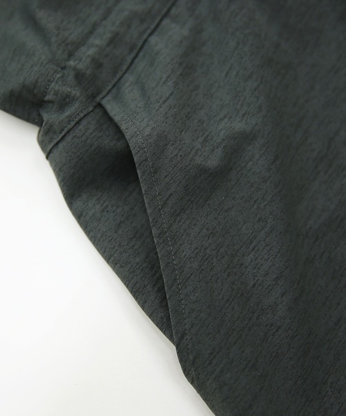 and it_（アンドイット）の「UVカット&ドライタッチ接触冷感ロングパーカー（パーカー・レディース・オフホワイト/チャコール/ブラック・M-L）」の22枚目の写真