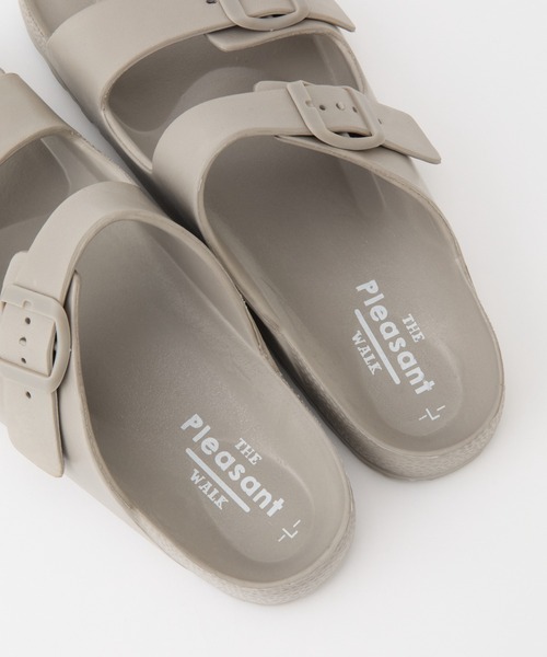 COLONY 2139（コロニートゥーワンスリーナイン）の「EVAサンダル（サンダル・レディース・ホワイト/ブラック/グレイッシュベージュ・MEDIUM/LARGE）」の14枚目の写真