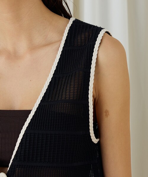 ほぼ新品！！DES PRÉSシアータックニット Vネックジレ DES PRES（デ・プレ）の「シアータックニット Vネックジレ（ベスト