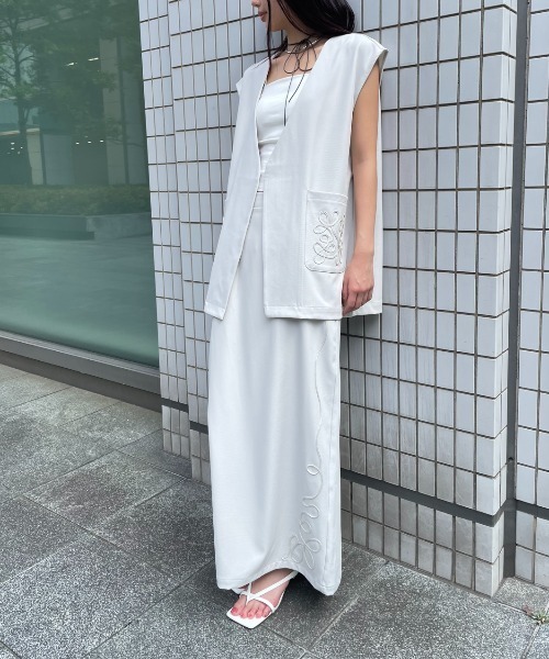 AIC.(エーアイシー)の「コード刺繍ロングスカート/セットアップ可能(スカート・レディース・ライトグレー/ブラック・FREE)」の8枚目の写真