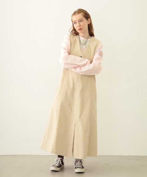 MILKFED.(ミルクフェド)の「CORDUROY JUMPER SKIRT(ワンピース・レディース・チャコール/ベージュ/パープル・ONE SIZE)」の18枚目の写真