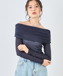 オフショルシアートップス