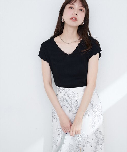 natural couture(ナチュラルクチュール)の「かぎ針風ちびスカラップフレンチリブニット(ニット/セーター・レディース・ブルー/アイボリー/ブラック/ブラウン・FREE)」の4枚目の写真