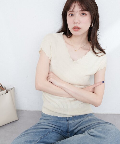 natural couture(ナチュラルクチュール)の「かぎ針風ちびスカラップフレンチリブニット(ニット/セーター・レディース・ブルー/アイボリー/ブラック/ブラウン・FREE)」の6枚目の写真